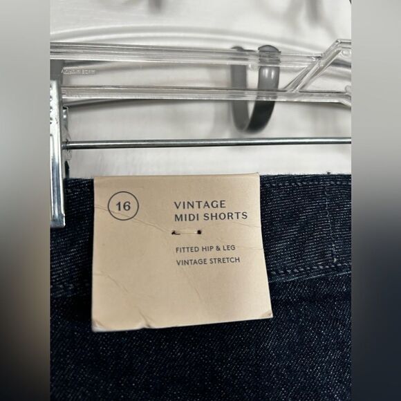 NWT Universal Thread women’s size 16 vintage midi jean shorts dark wash denim - Picture 7 of 16